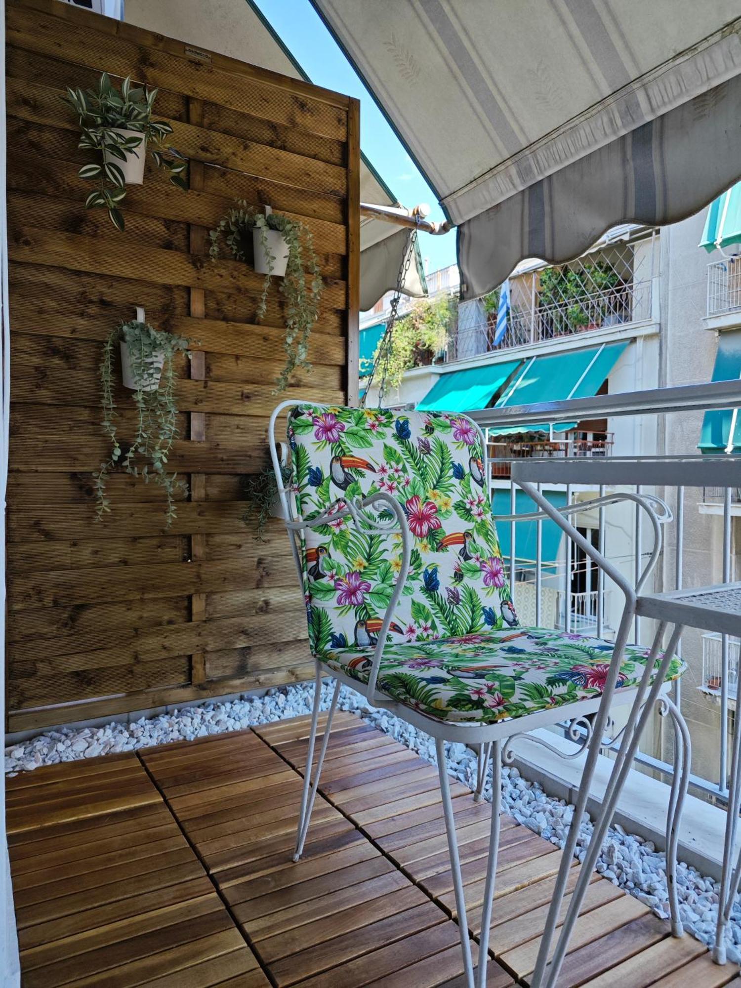Caravin Wanderhome Acropolis, 1 Min From Acropolis Museum Athens Exterior photo
